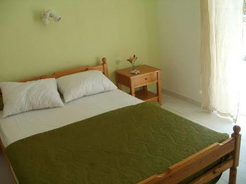 Sea Shell Apartments Pirgos Psilonerou Exterior foto